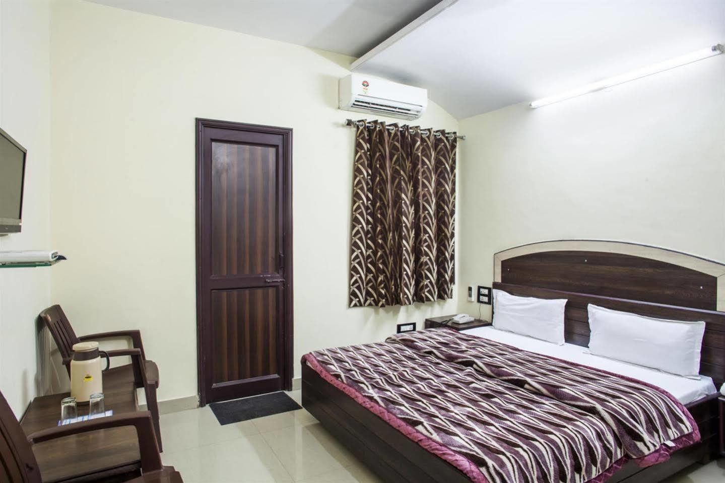 Hotel Gs Paradise Amritsar Zewnętrze zdjęcie